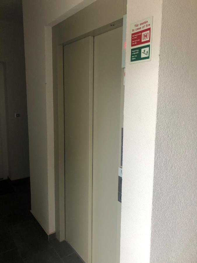 Glamour Apartman Таполца Екстериор снимка